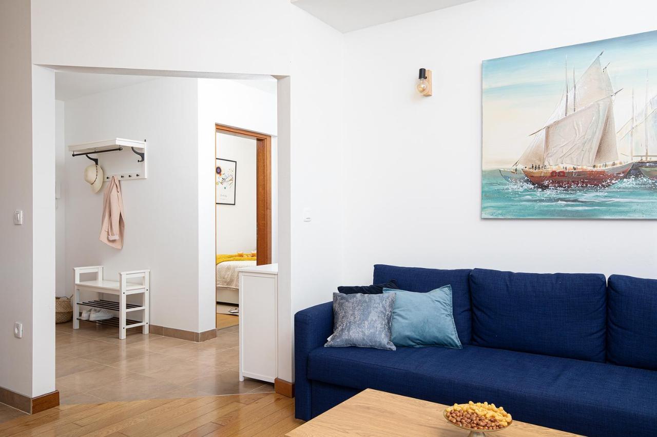 Cesare Apartment, With Swimming Pool And Sea View Ližnjan المظهر الخارجي الصورة
