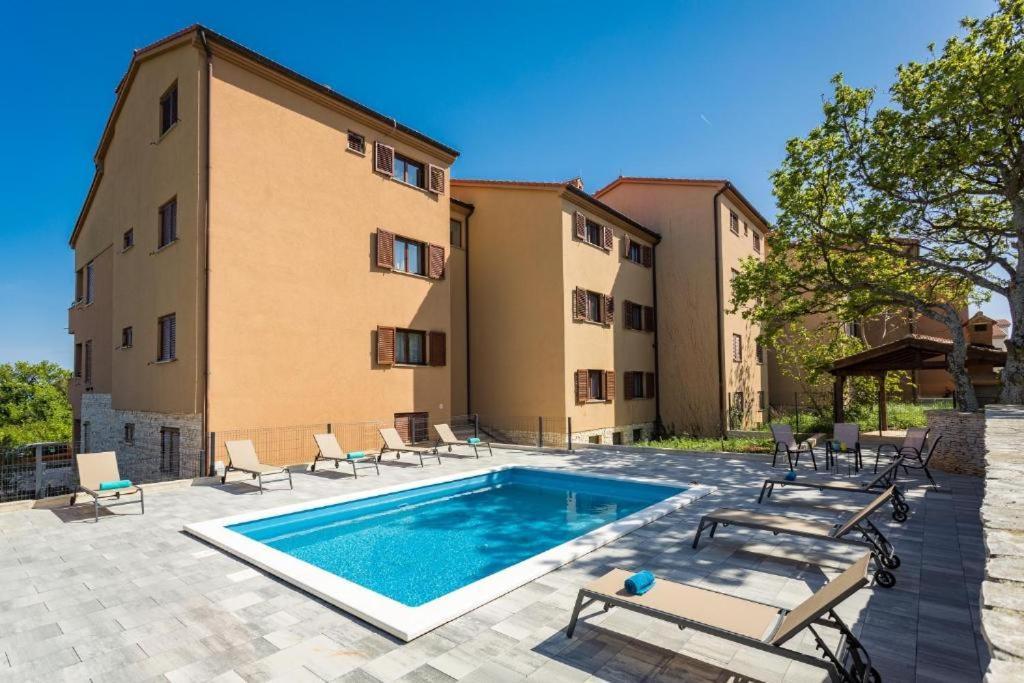 Cesare Apartment, With Swimming Pool And Sea View Ližnjan المظهر الخارجي الصورة