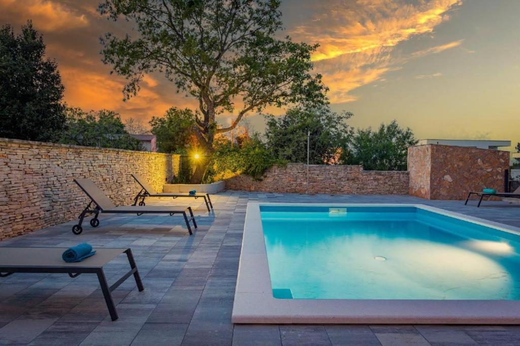 Cesare Apartment, With Swimming Pool And Sea View Ližnjan المظهر الخارجي الصورة