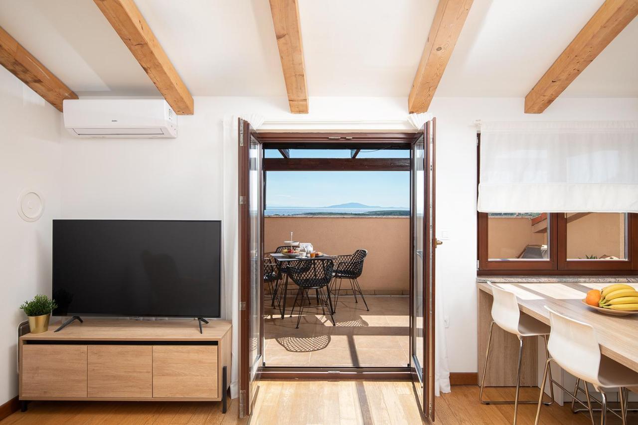 Cesare Apartment, With Swimming Pool And Sea View Ližnjan المظهر الخارجي الصورة