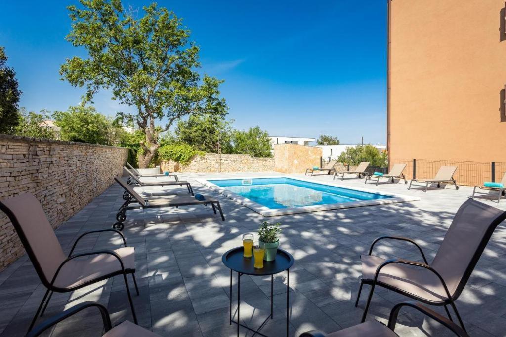 Cesare Apartment, With Swimming Pool And Sea View Ližnjan المظهر الخارجي الصورة