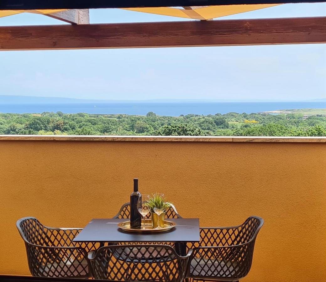 Cesare Apartment, With Swimming Pool And Sea View Ližnjan المظهر الخارجي الصورة